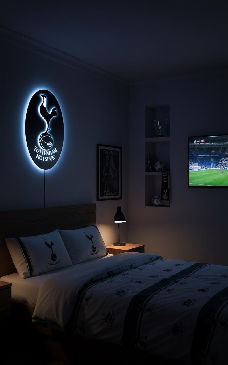 Tottenham Hotspur Wall Art - Official Team Crest - Football Fan Gift